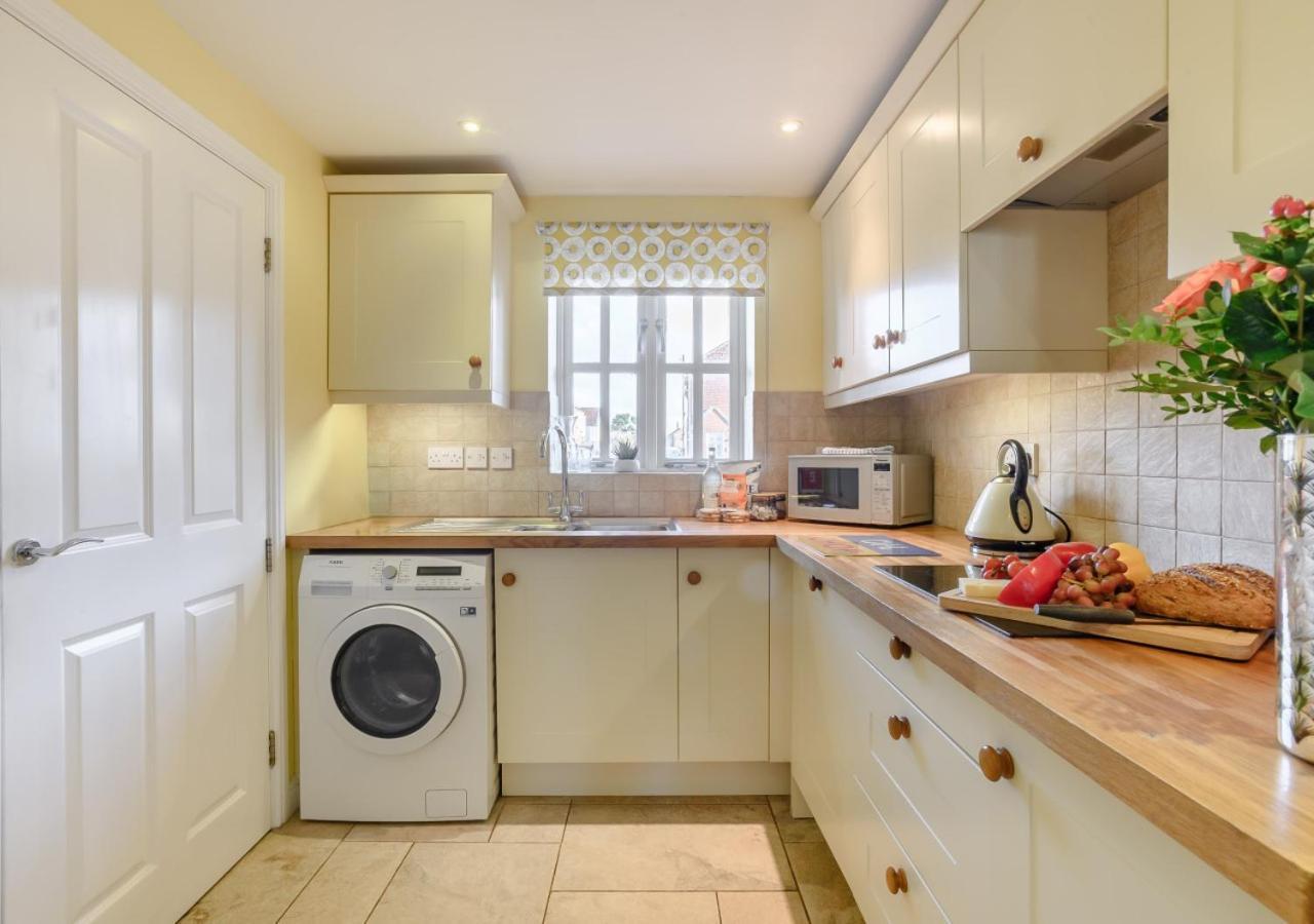 Swallowtail Cottage Winterton-on-Sea Exterior photo